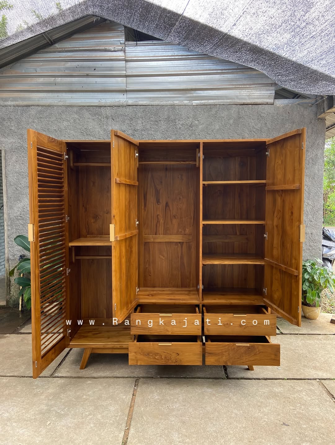 Lemari Pakaian Mochi 3 pintu - Gambar 4