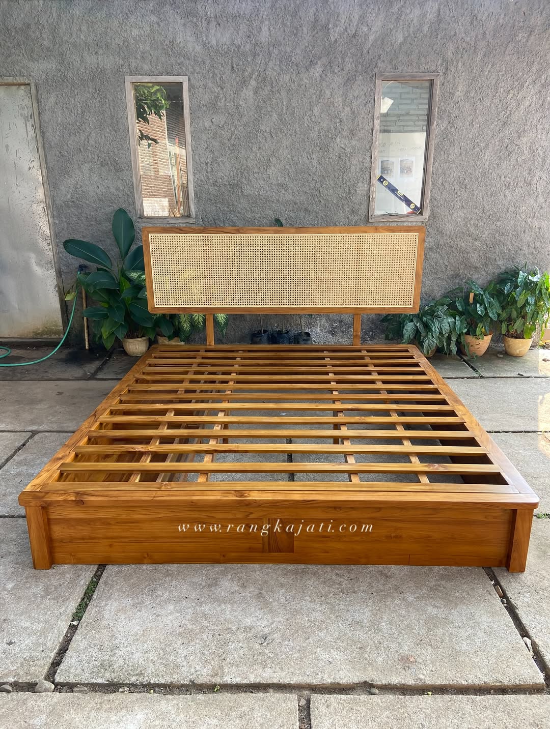 Narumi Tempat Tidur Minimalis - Gambar 3