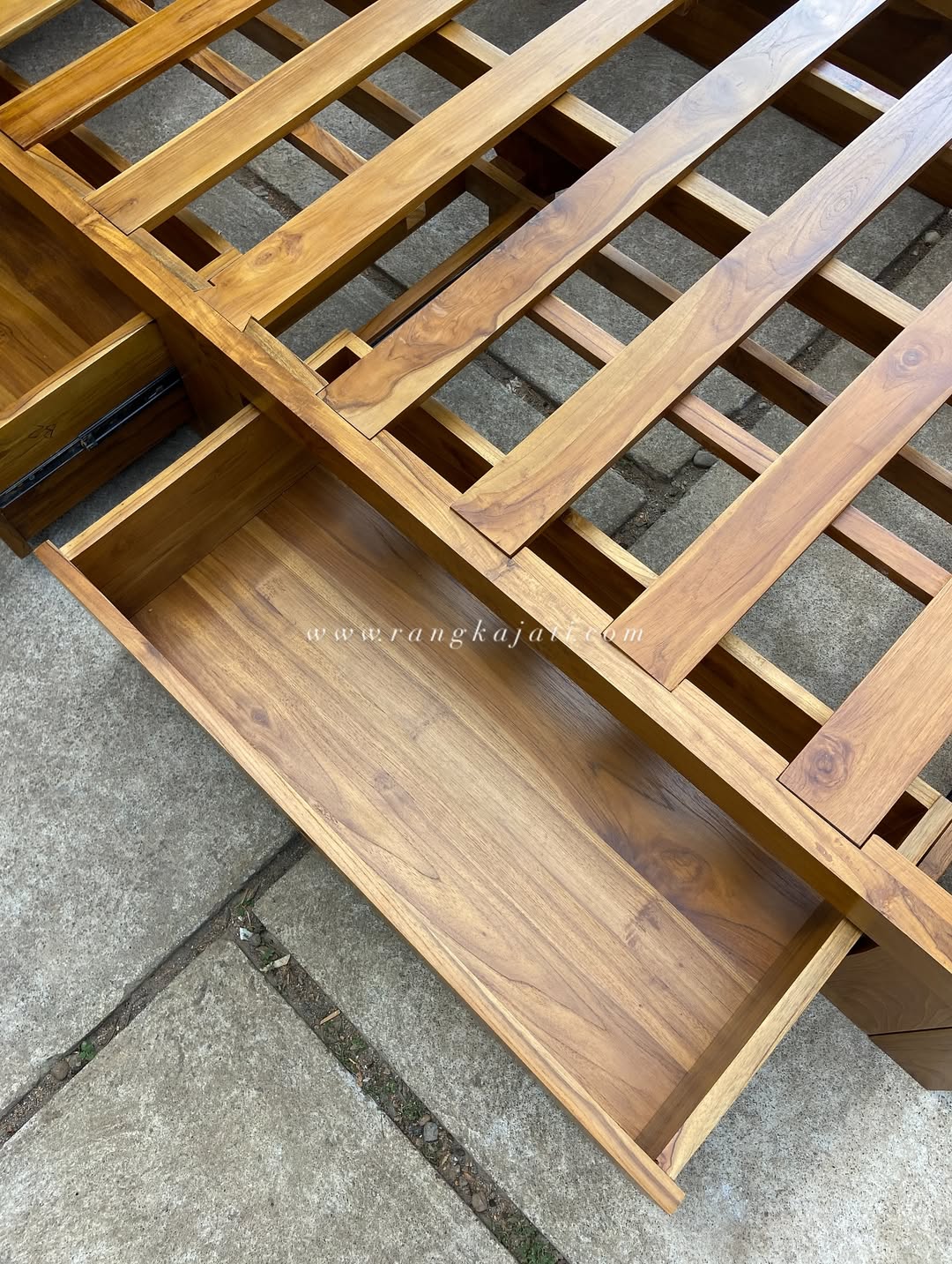 Natsuki Tempat Tidur Minimalis - Gambar 4