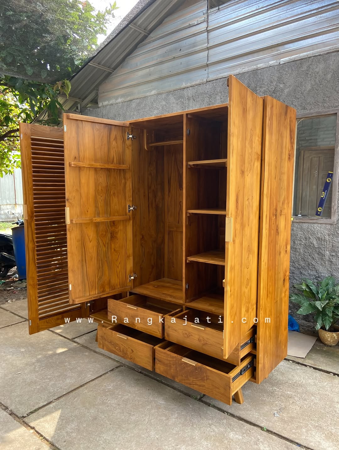 Lemari Pakaian Mochi 3 pintu - Gambar 2