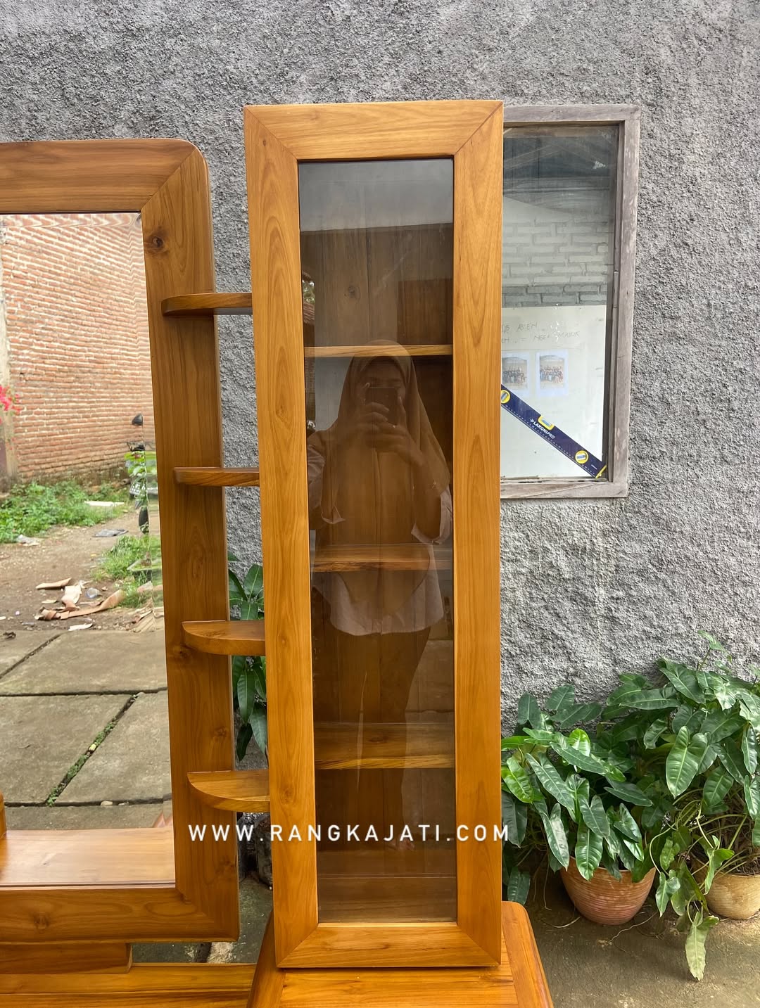 Keenen Meja Rias - Gambar 2