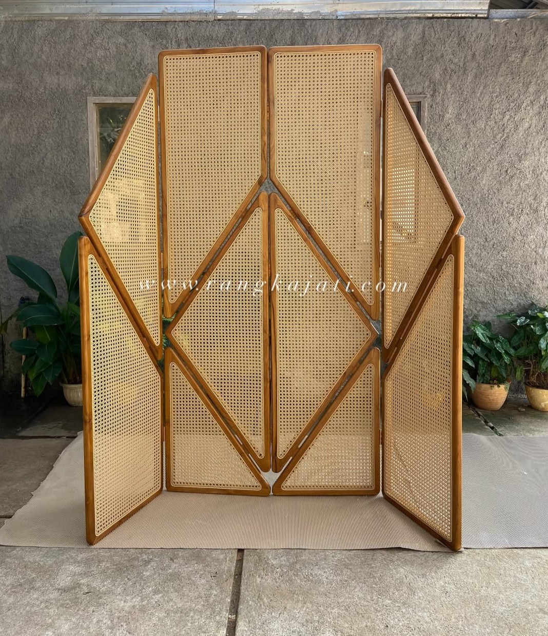 Gea Partisi Ruang Tamu Minimalis