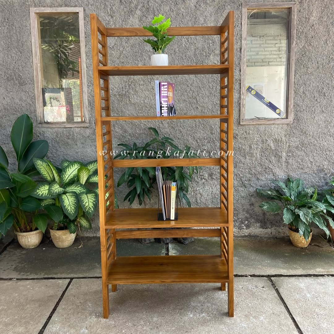 Latom Rak Buku
