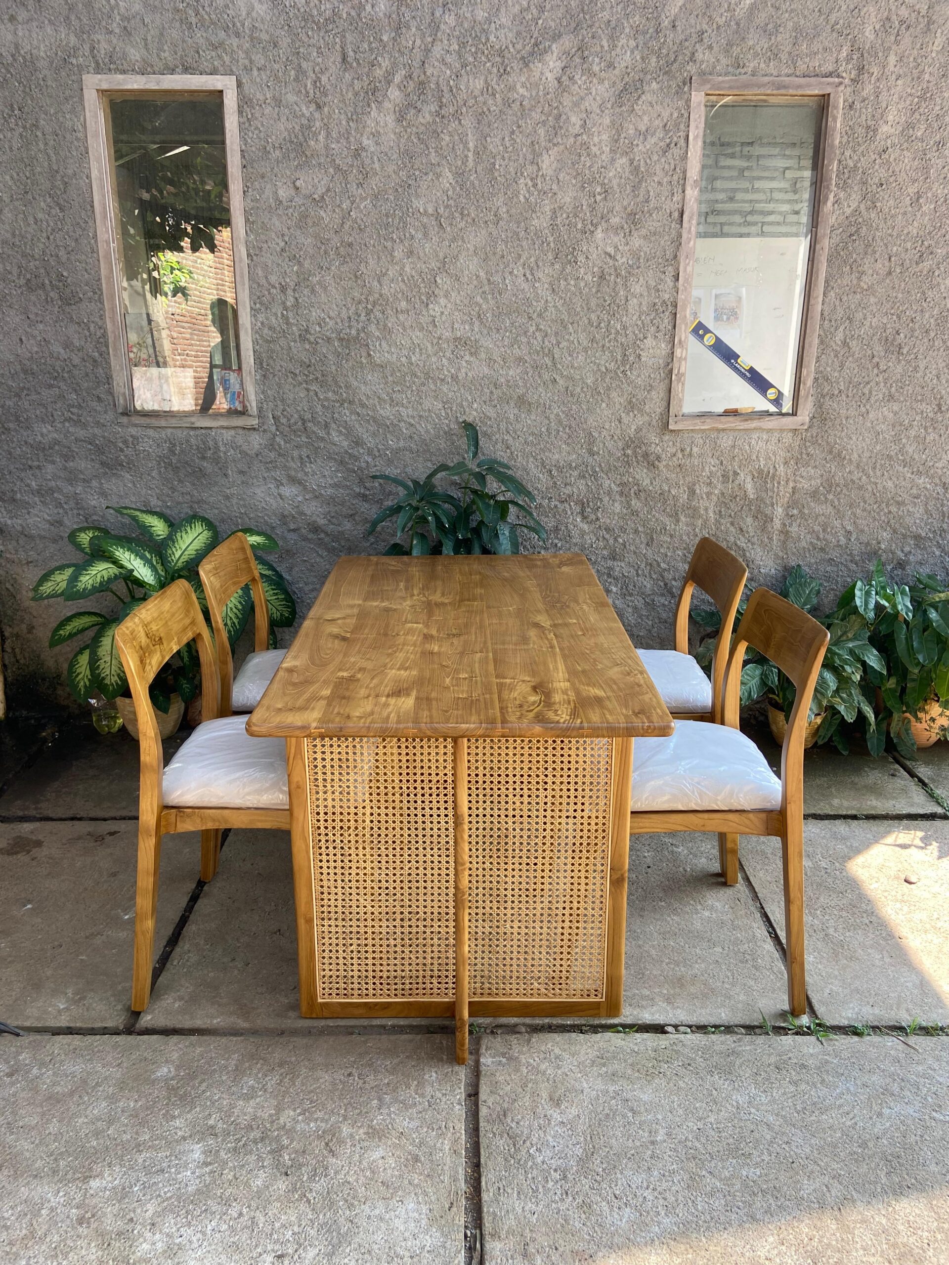 Reka Meja Makan Set - Gambar 2